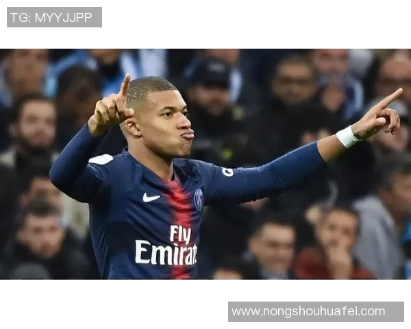 三大足球巨星专属球鞋大揭秘梅西C罗内马尔最爱鞋款大对比