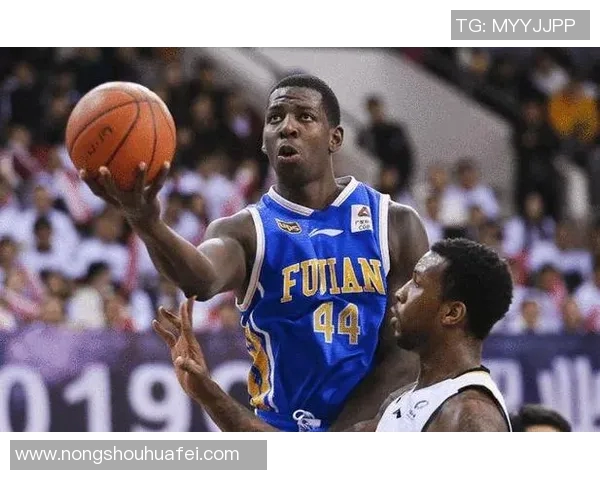 加拿大足球二号球星介绍及其在国家队的重要地位分析